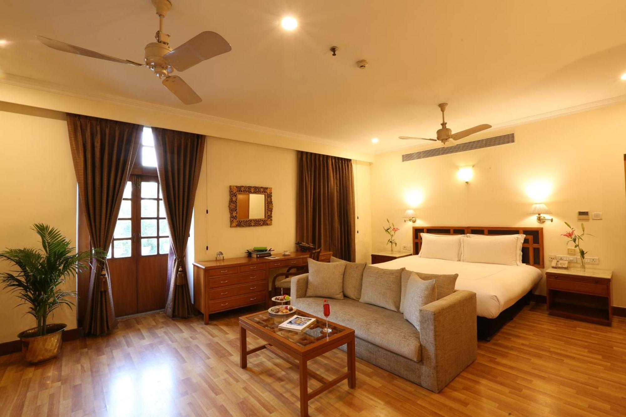 Ambassador, New Delhi - Ihcl Seleqtions Hotel Екстериор снимка