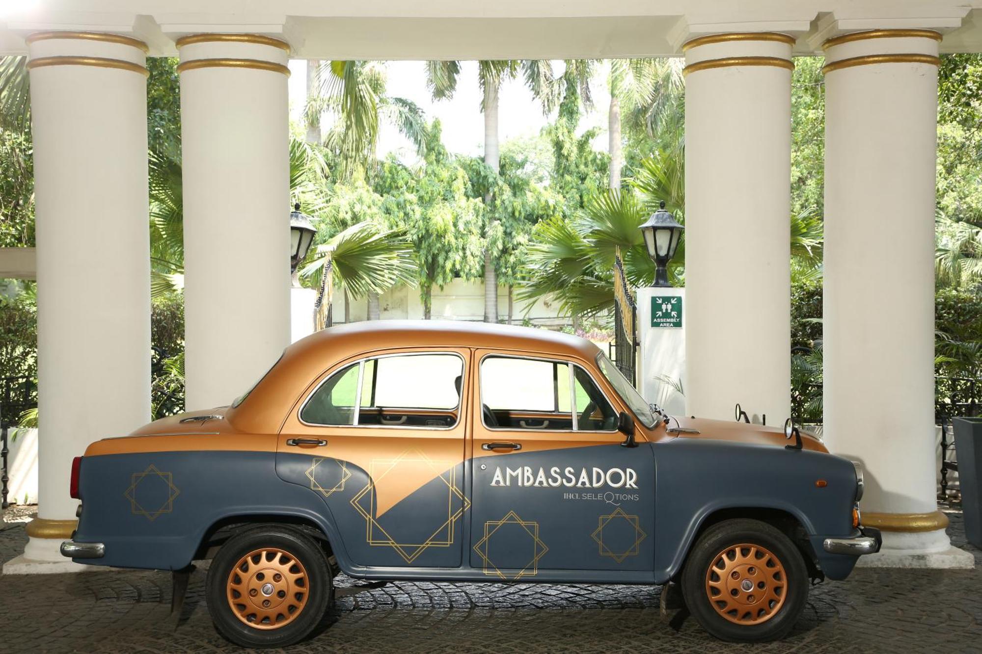 Ambassador, New Delhi - Ihcl Seleqtions Hotel Екстериор снимка Ambassador car