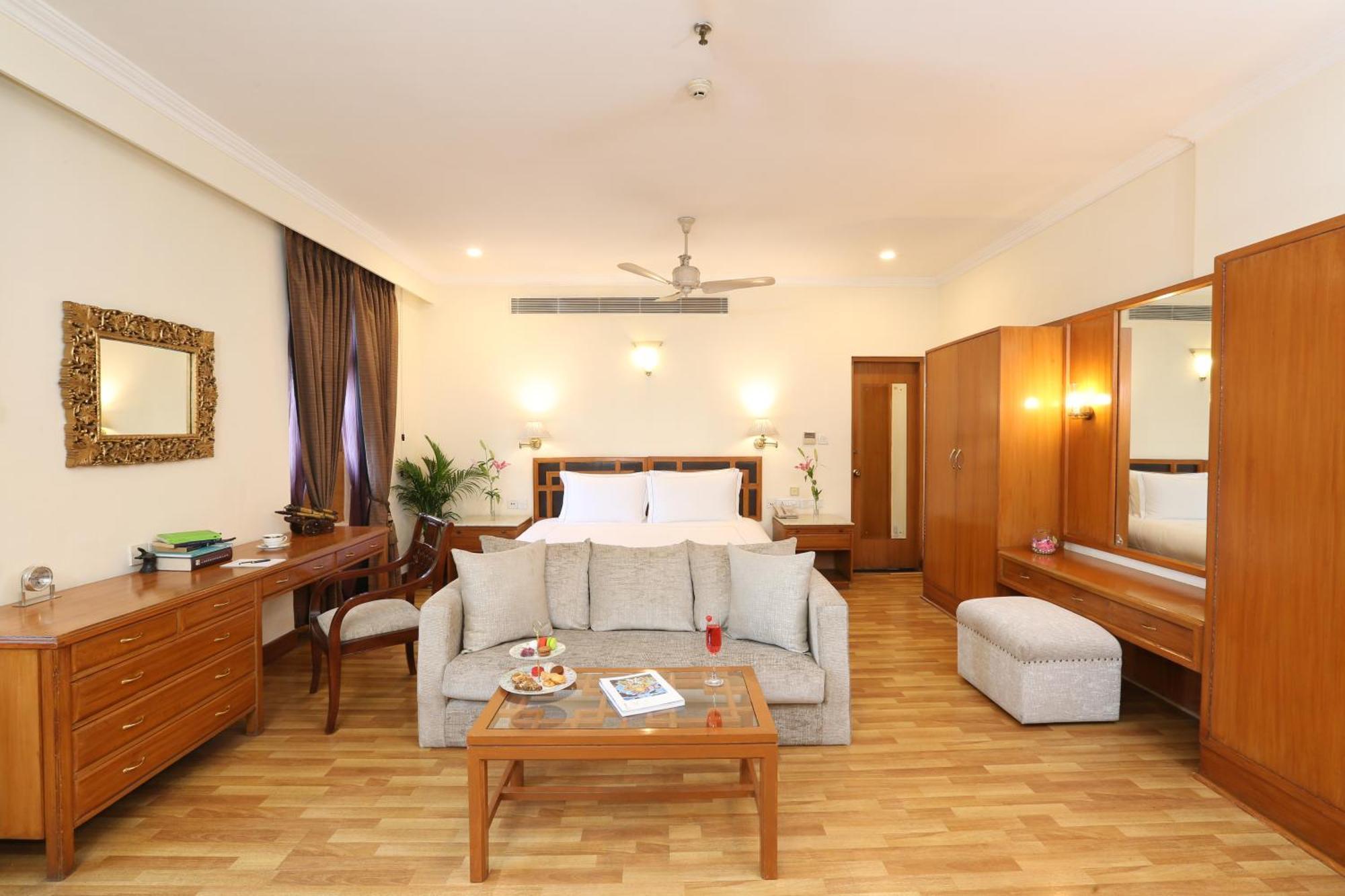 Ambassador, New Delhi - Ihcl Seleqtions Hotel Екстериор снимка