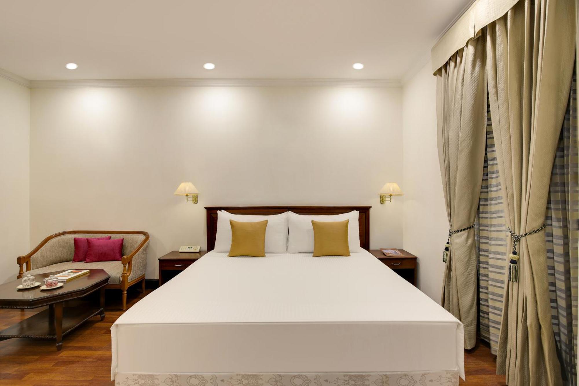 Ambassador, New Delhi - Ihcl Seleqtions Hotel Екстериор снимка A bedroom at the hotel